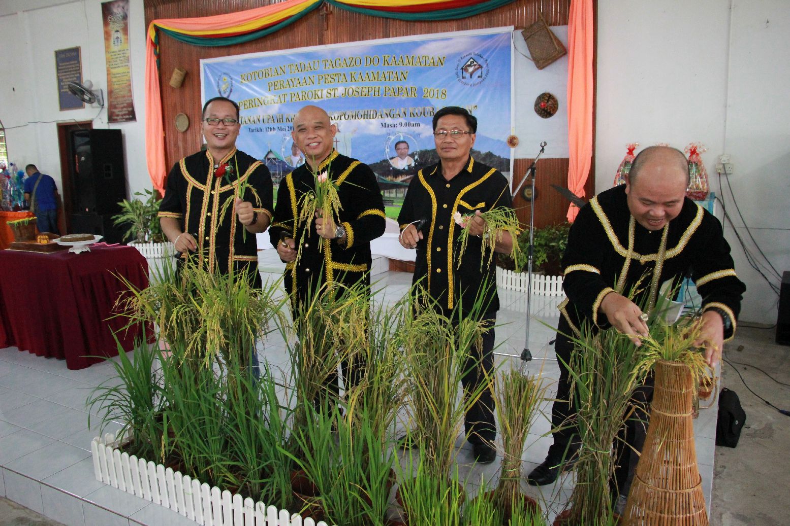 Kelatuan hosts Papar  parish level Pesta Kaamatan  